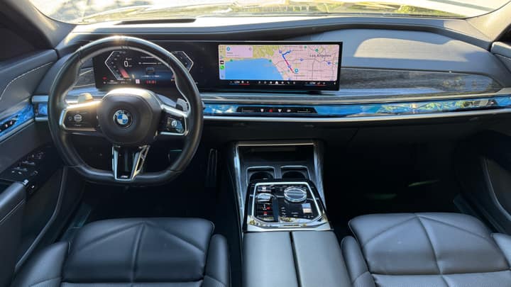 Black BMW 7 rental in Los Angeles — photo 4