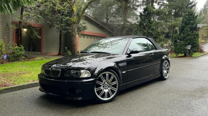 Black BMW M3 Convertible rental in Los Angeles — photo 2