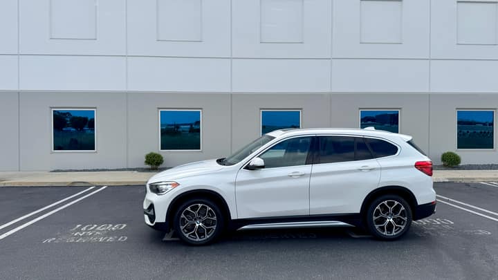 White BMW X1 rental in Los Angeles — photo 3