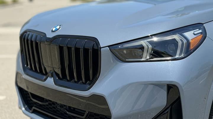 Grey BMW X1 rental in Los Angeles — photo 3