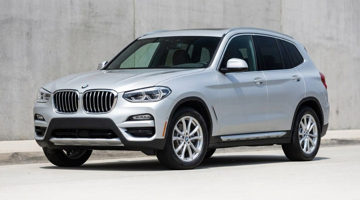 Silver BMW X3, photo 1 of 6