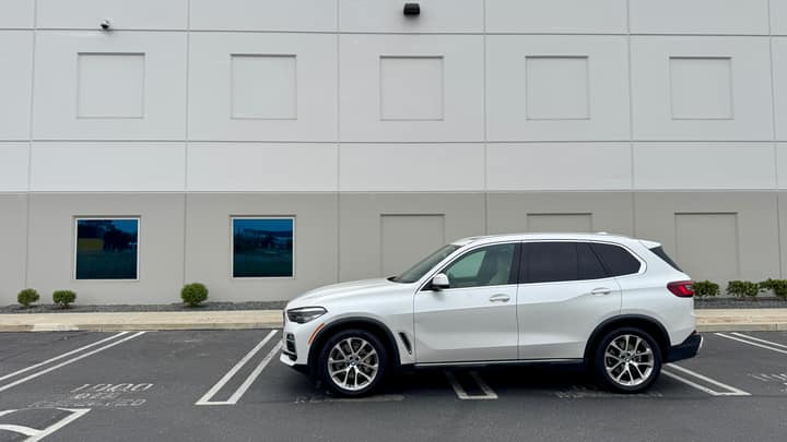 White BMW X5 rental in Los Angeles — photo 5