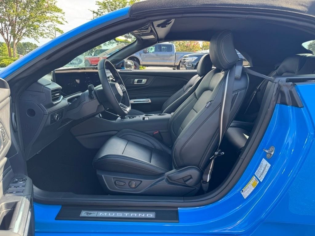 Cabin of the Ford Mustang Convertible with the roof down