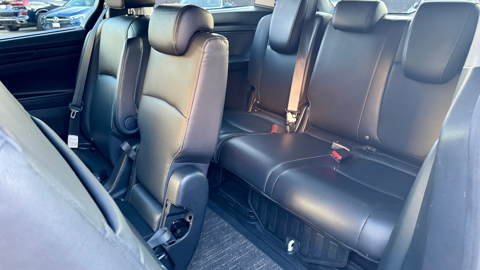 Second row seats of the Honda Odyssey