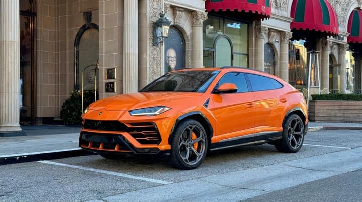 Orange Lamborghini Urus