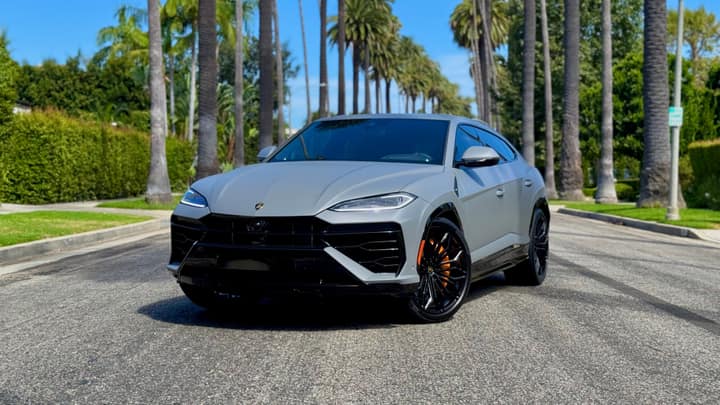 The Urus SE, Explained: How Lamborghini's Plug-In Hybrid Super SUV Works