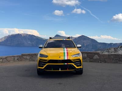 Lamborghini Urus rental in Los Angeles