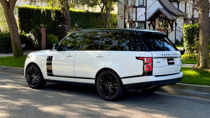 White Land Rover Range Rover rental in Los Angeles — photo 2