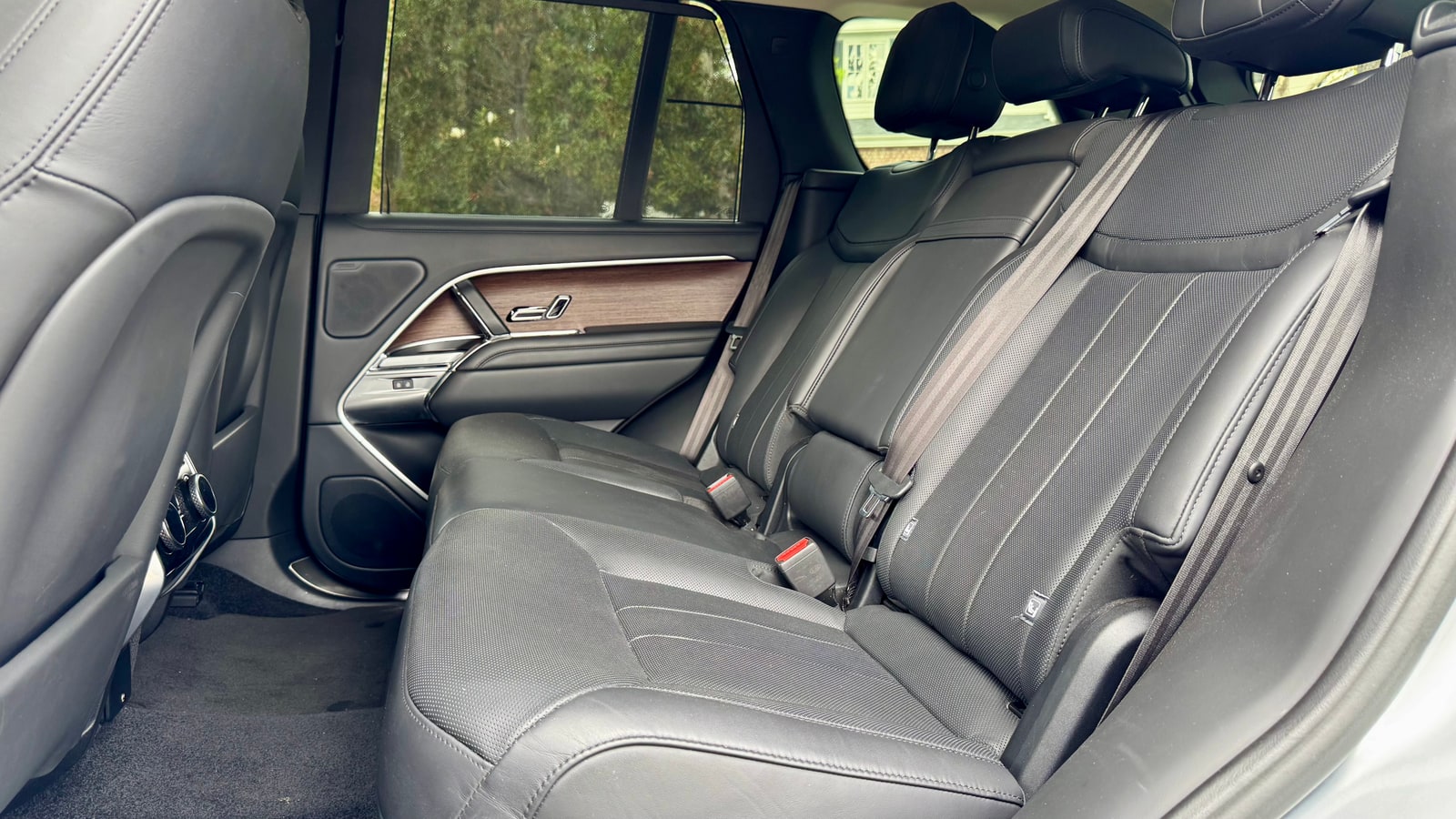 Black leather rear bench of the full-size Range Rover