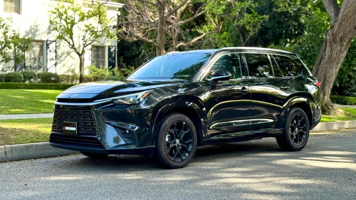 Lexus TX rental in Los Angeles