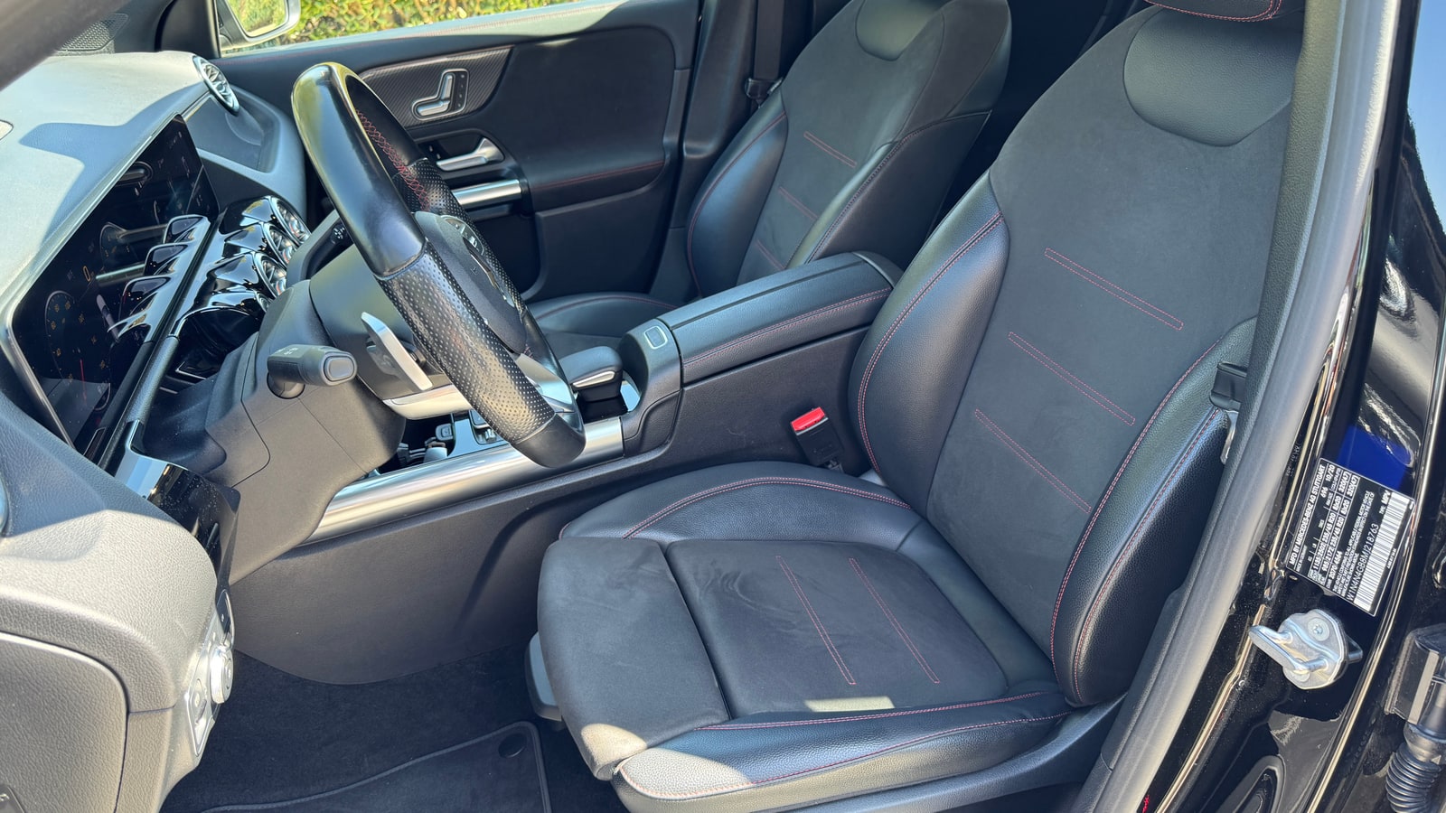 Front seats of the Mercedes GLA