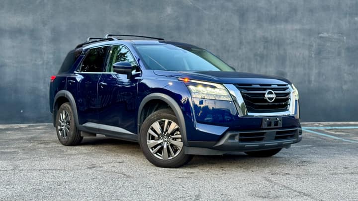 Nissan Pathfinder rental in Los Angeles